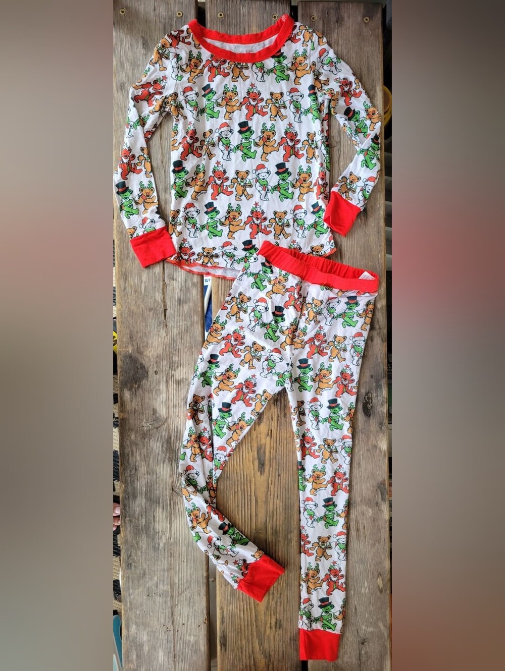 ROWDY SPROUT GRATEFUL DEAD SZ 4 VGUC Holiday iconic dancing Bear Bamboo Pajamas
